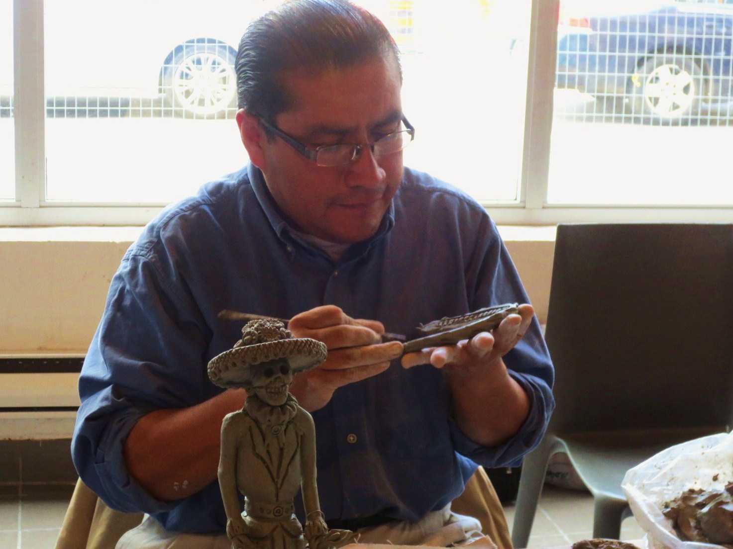 El ceramista oaxaqueño Carlomagno Pedro Martínez