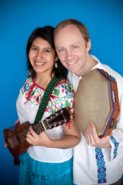 Café con Pan Lulaworld 2010 - Café con Pan